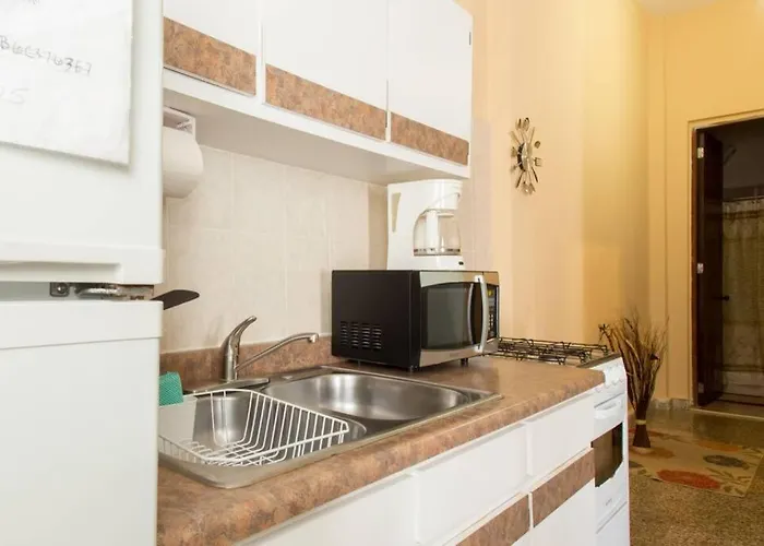 Comfortable And Affordable Deal Close To Beach And Rainforest