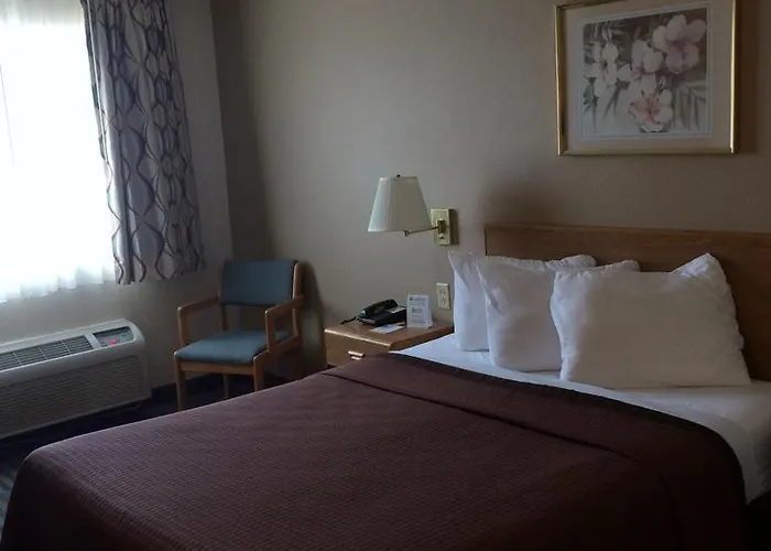 Days Inn By Wyndham Charleston