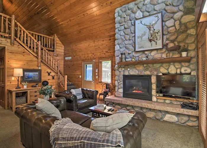 Alluring Nisswa Cabin On Gull Lake W/ Fireplace!