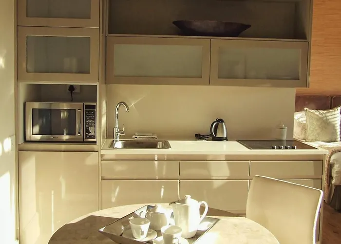 210 Gallery Luxury Studio Apartment