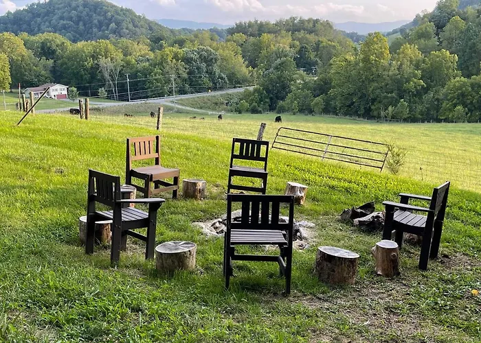 Abingdon Family Getaway W/ Porch & Views!