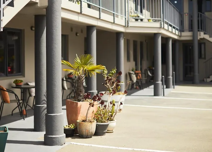 Blenheim Palms Motel