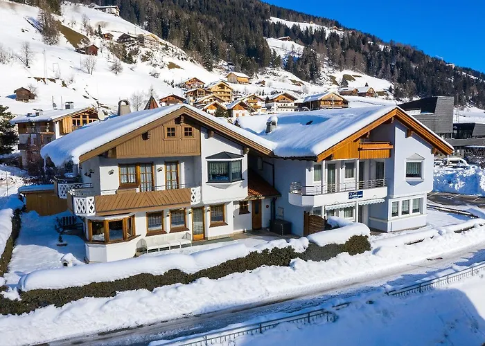 LERCHER WALTRAUD Villa Lercher