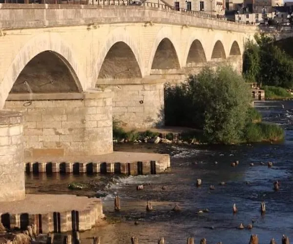 Le 17 Entre Gare Et Chateau