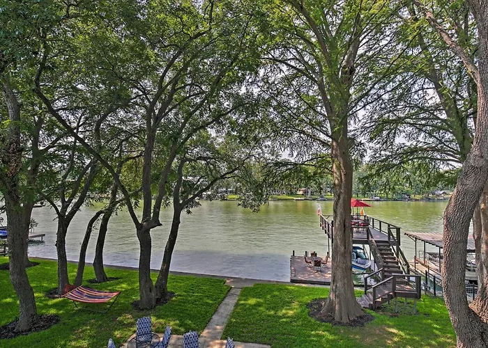 Seguin Lake House W/ Dock And Cowboy Pool