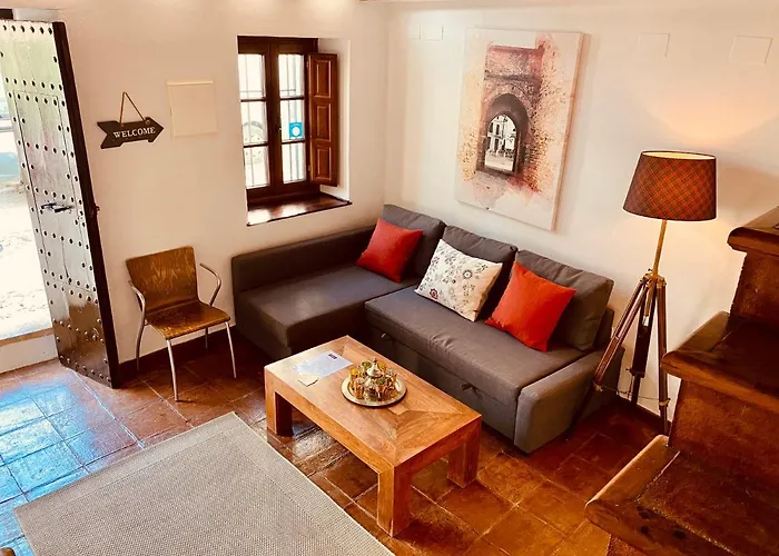 Almocabar Luxury Apartment