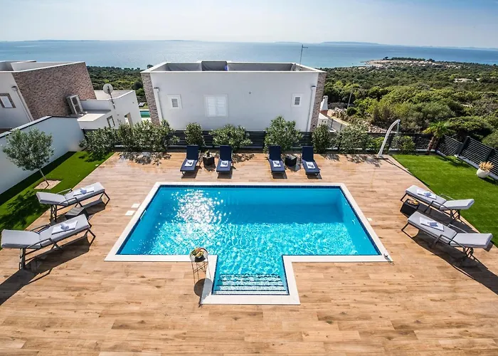 Villas Royal II With Private Pool