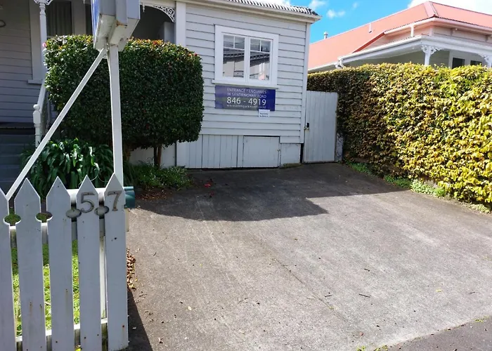 At Eden Park Motel