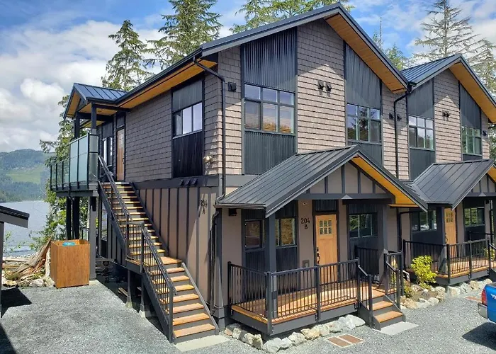 Port Renfrew Oceanfront Retreat
