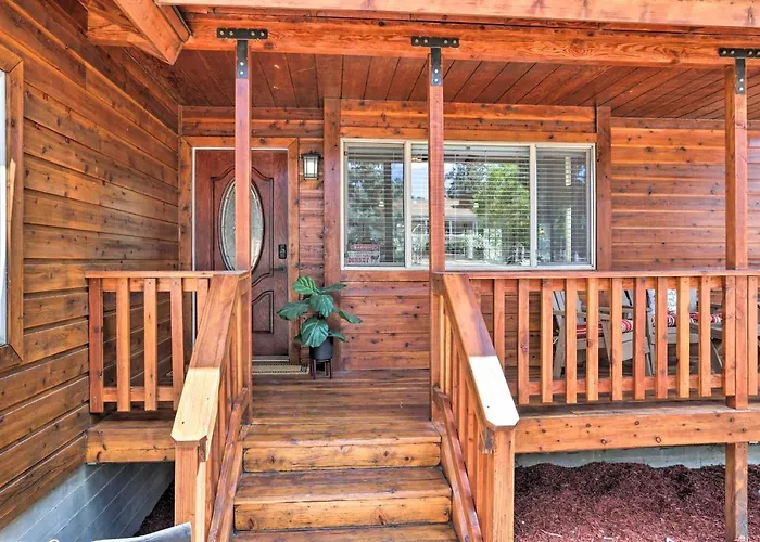 Pet-Friendly Big Bear Cabin ~ 6 Mi To Ski Resorts!