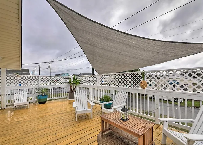 Pet-Friendly Townhome, 2 Blocks To Atlantic Beach!