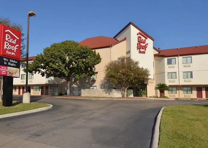 San Antonio Hotels near San Antonio International Airport (SAT)