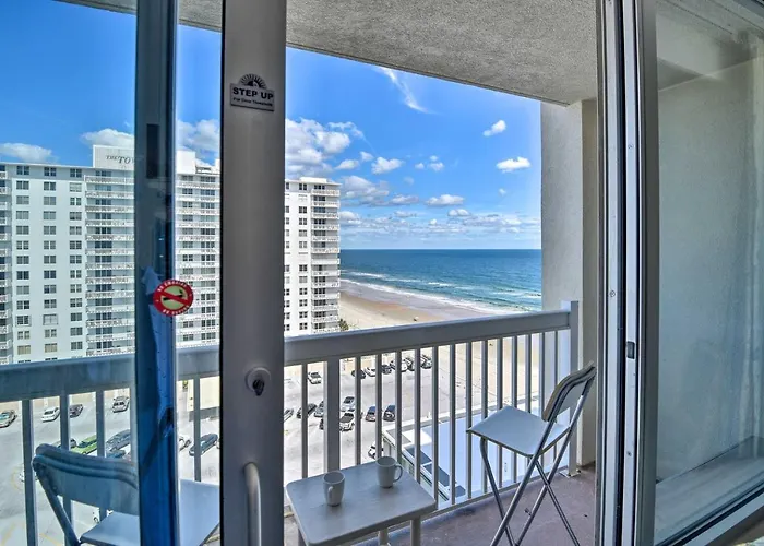 'Vacation Vibe' Condo: Eleventh-Floor Ocean Views