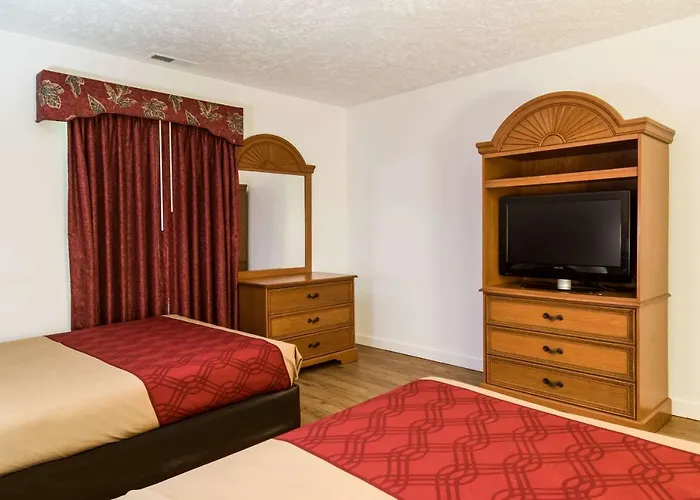 Econo Lodge Inn & Suites Lake Harmony - Pocono Mountains Area