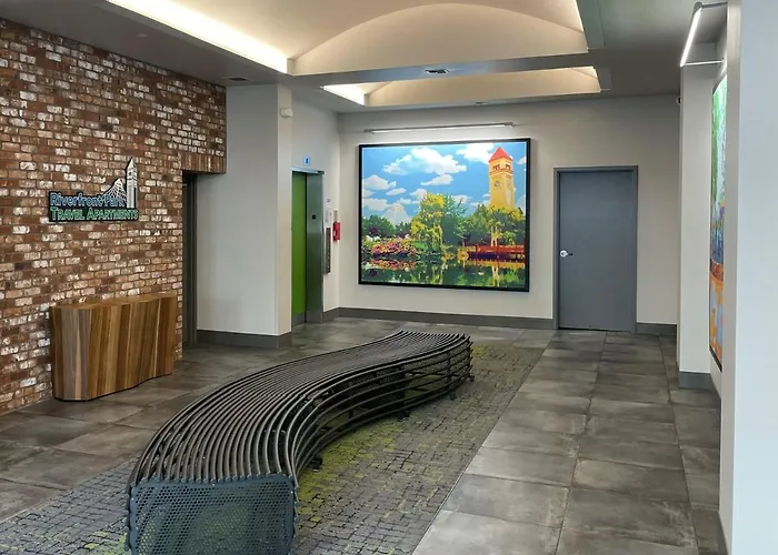Riverfront Park Travel Apartments