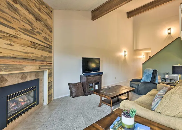 Pagosa Springs Townhome W/ Mountain Views!