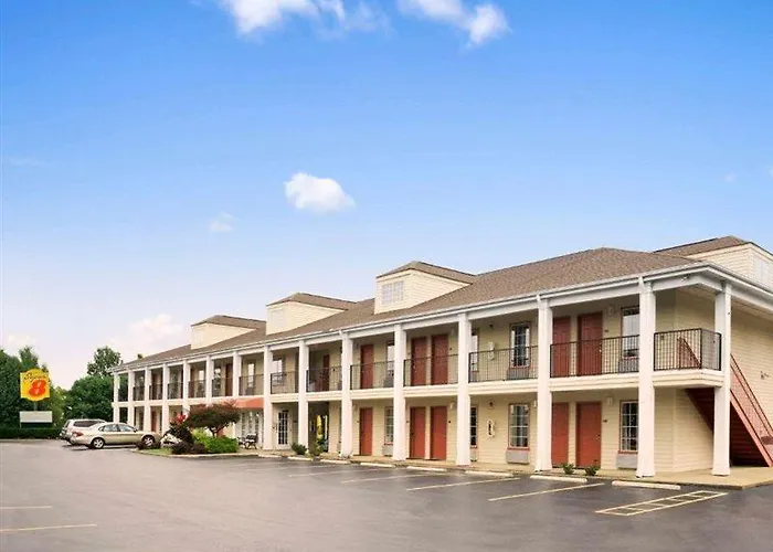 Super 8 By Wyndham Garner/Clayton/Raleigh
