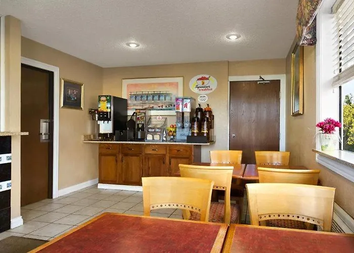 Super 8 By Wyndham Kalamazoo
