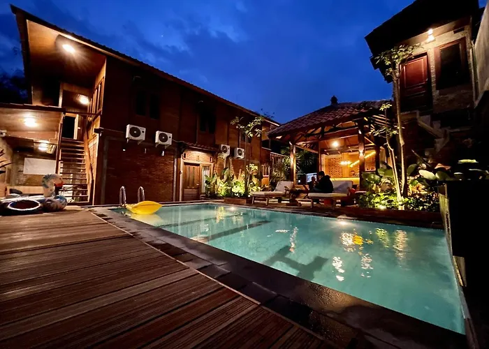 Tomohon Private Pool Villa Batu