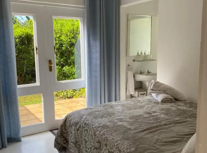 Hillcrest Haven Cottage 1