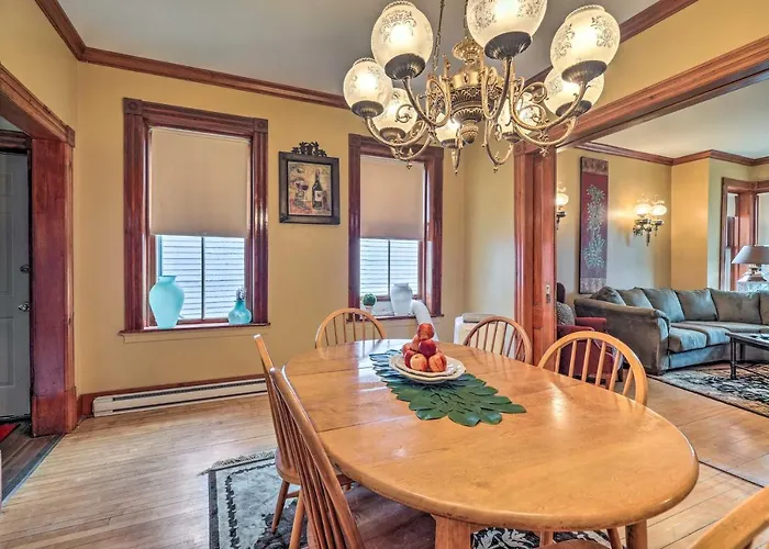 Historic Apartment - Half Mi To Lake Champlain!