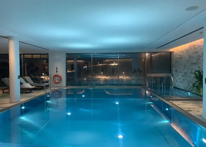 Luxury Davos Apartment For 4 - Panorama Terrace & 5 Star Hotel Spa