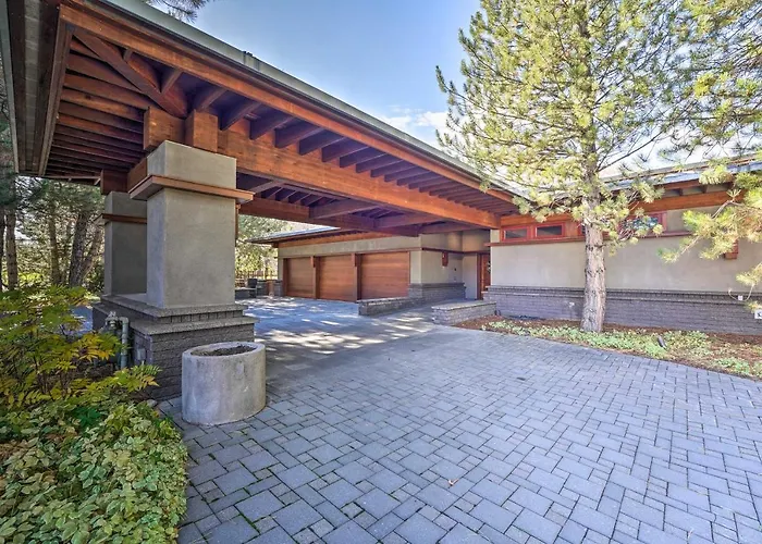 Sun Valley Estate W/ Private Pool, Theater & Gym