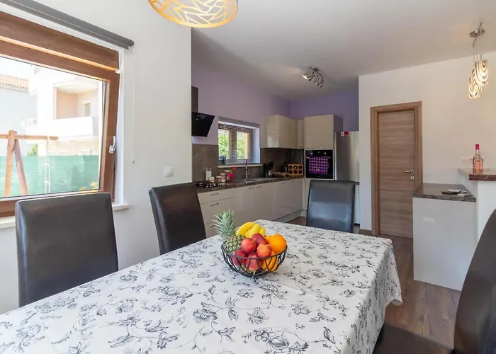 Modern Villa Eve In Medulin With Pool Near The Beach