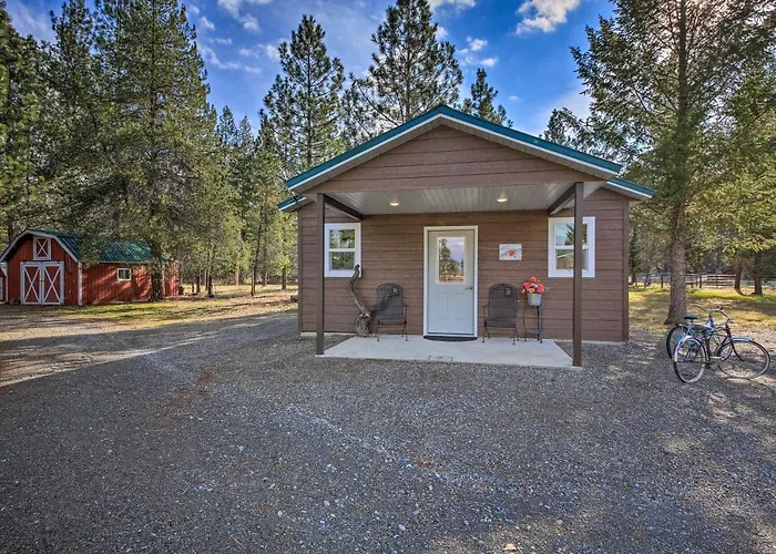 Pet-Friendly Libby Cottage W/ Mountain Views!