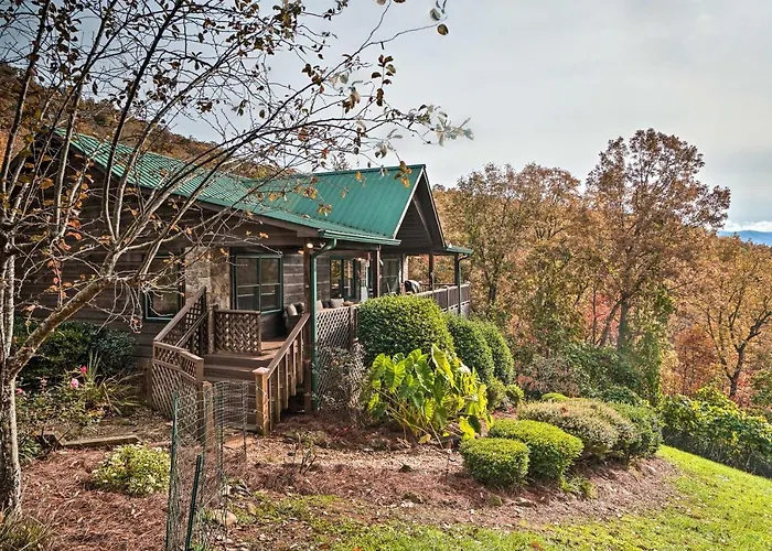 Hiawassee Cabin W/ Mtn Views < 1 Mi To Lake!