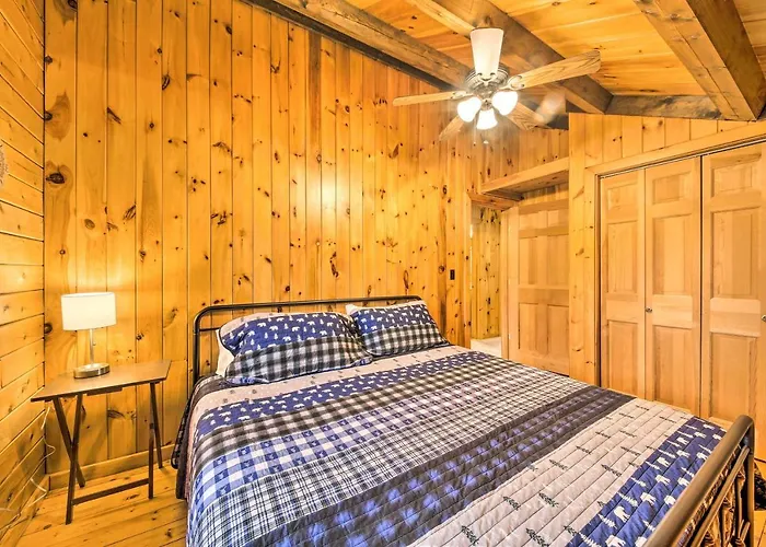 All-Season Sanctuary: Steps To Moosehead Lake