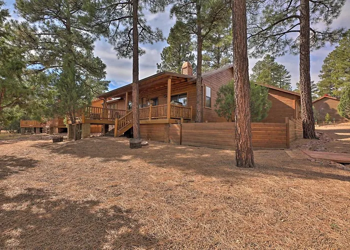 < 4 Mi To Fool Hollow Lake: Cabin W/ Tranquil Deck