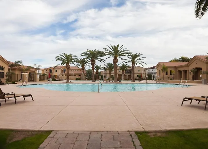Gated Townhouse With Heated Pool, Hot Tub, Near Us60