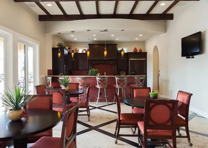 Gated Townhouse With Heated Pool, Hot Tub, Near Us60