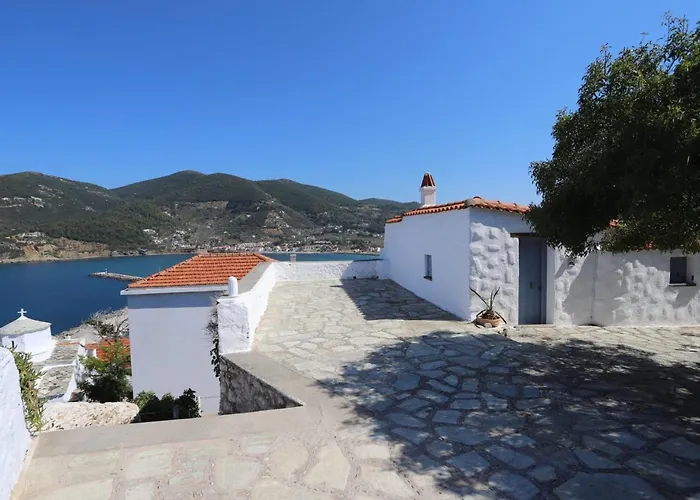 Villea Seaview Apartments