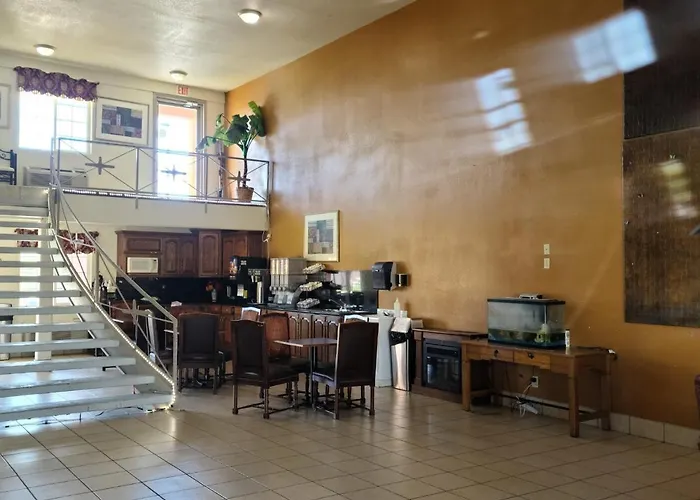 Budget Host Inn