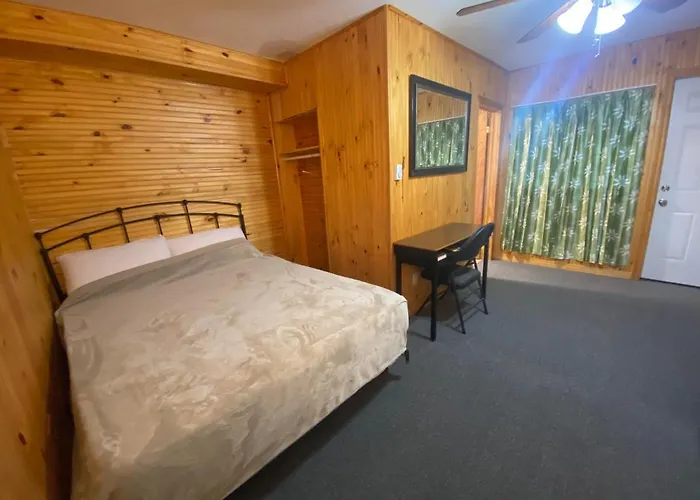 Hillcrest Motel