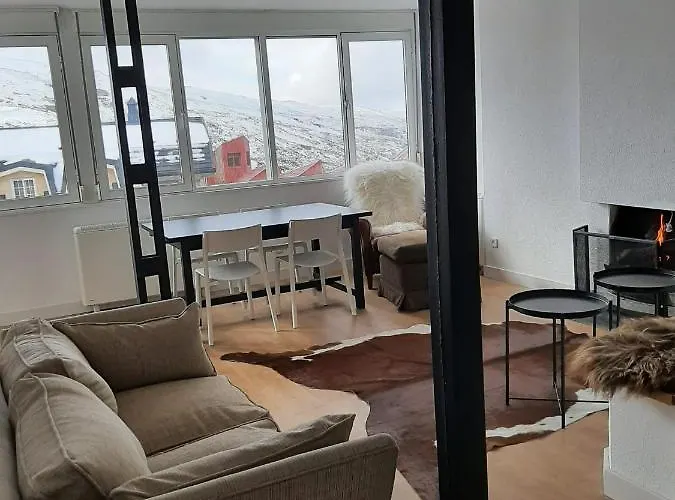 Dunaski: Slope-Side Retreat with Panoramic Views