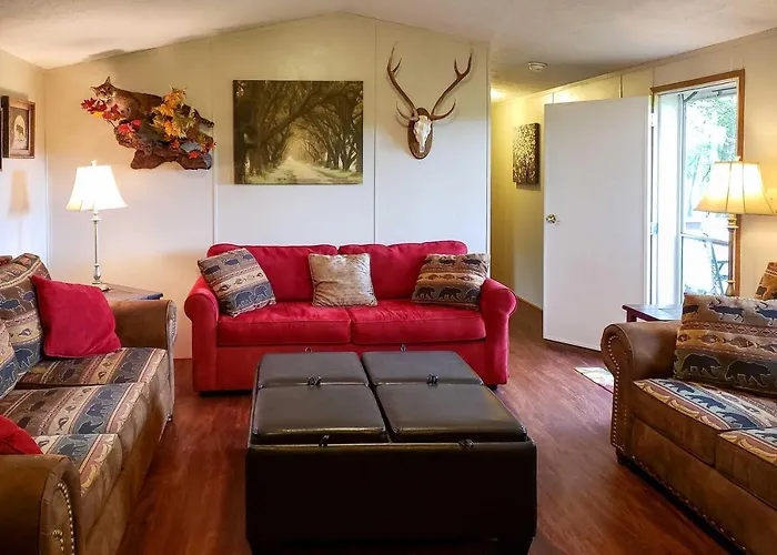 180-Acre Farm: 'The Lodge' In Klingerstown!