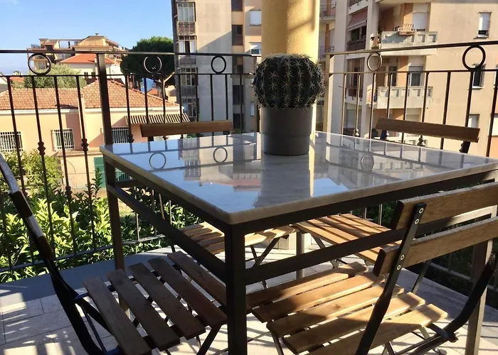 Floridida Apartments