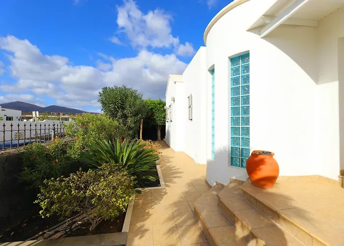 Villa Joanne - 4 Bedroom Villa - Wifi And Air Conditioning - Perfect For Families