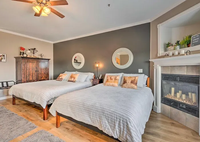 Large, Cozy Midway Studio W/ Mountain Views!