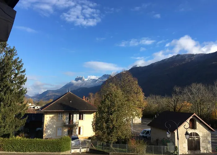 Appartement Plein Centre Village, Vue Montagnes, Proximite Immediate Lac