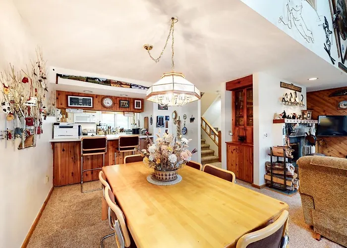 Stratton Hideway
