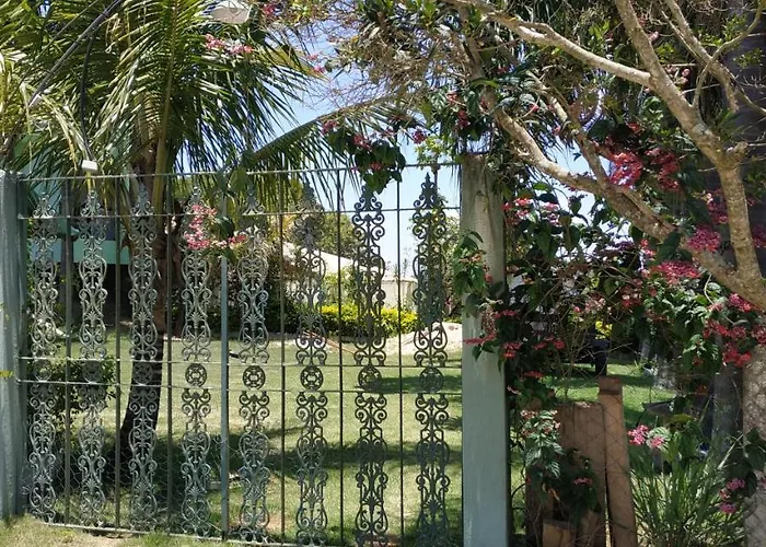 Casa Lot Fechado, Churrasqueira, Piscina, Toboágua, parque para crianças , Internet