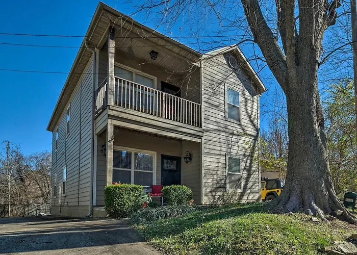 Fayetteville Apt By Univ Of Arkansas Campus!