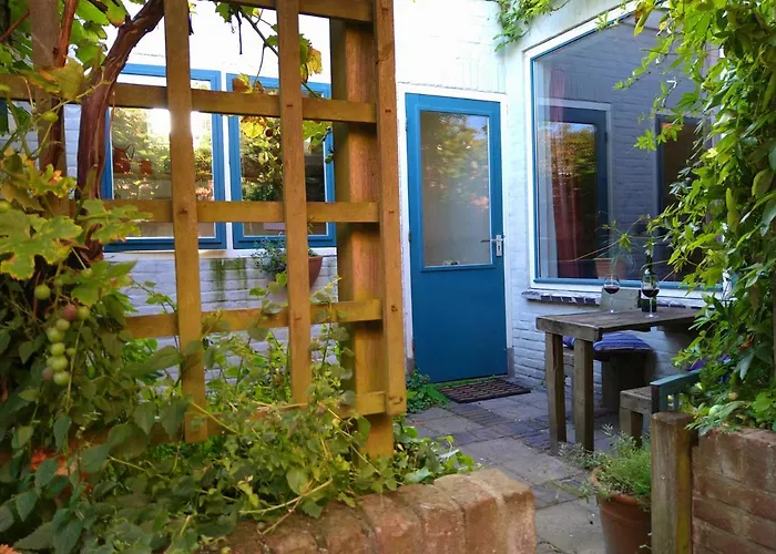 Logies De Zeeuwse Klei, Een Gezellig Jaren 30 Huis