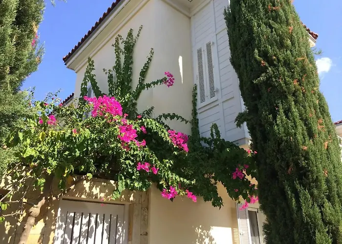 Sea Canal Townhouse