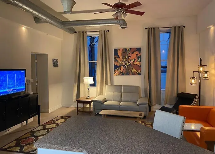 Chic Historic Loft Apartment In Downtown Kittanning