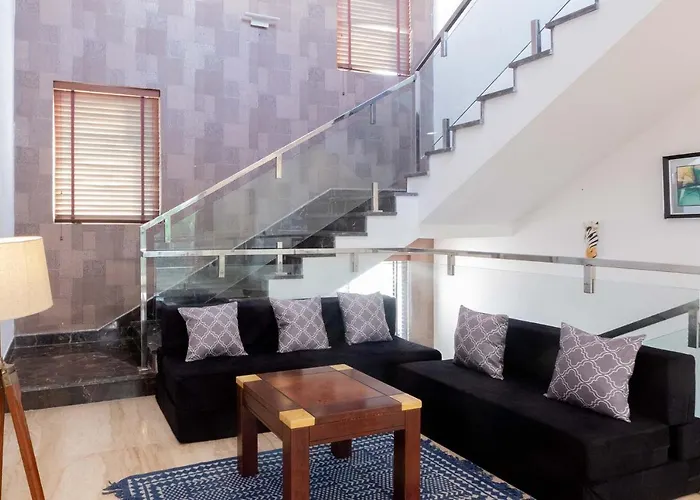 Starry Deck By Veo, Stayvista - 3Bhk Villa With Shared Pool & Terrace